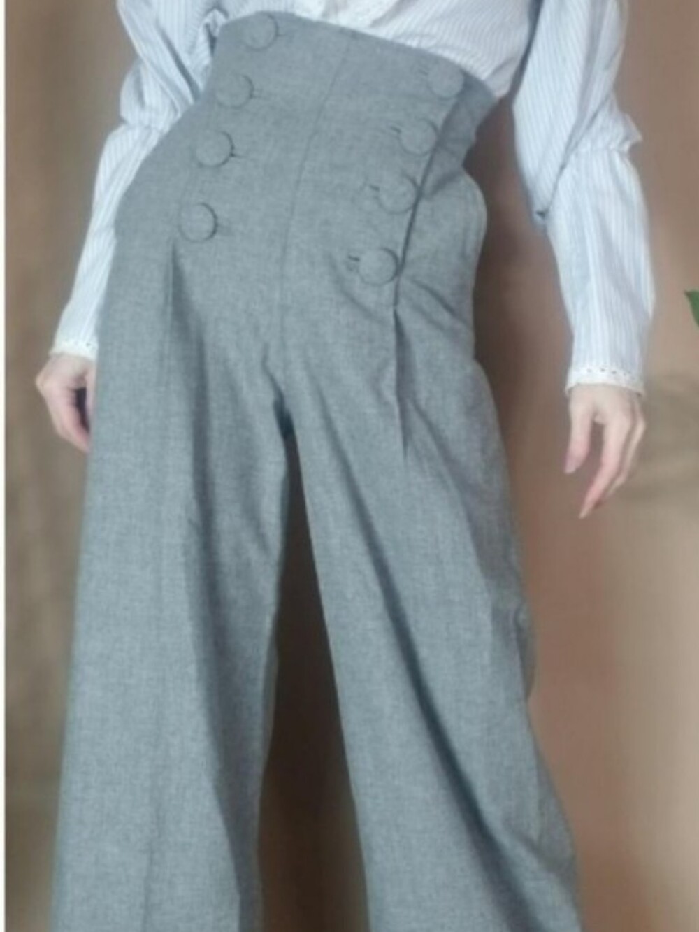H&M Gray Wide-Leg Pants with Button Detail
